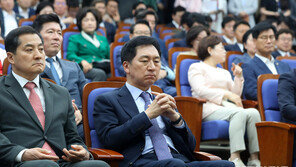 김기현 “민주, 북한 정당인가…이재명 사죄하고 권칠승 중징계하라”