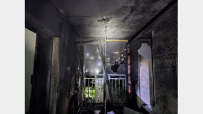 한밤 순천 아파트 5층서 불…주민 3명 연기흡입, 90명 긴급 대피