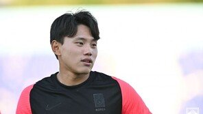 ‘조영욱도 부상 교체’ 황선홍호, 거친 中에 전반 0-1 뒤져