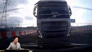 후미 추돌 화물차에 ‘악수’ 건넨 차주 “복권 맞으셨네, 그냥 가세요”