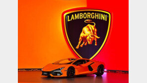 람보르기니, 첫 하이브리드 ‘레부엘토’ 공개…‘1,015마력·제로백2.5초’