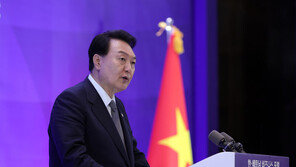 순방 마친 尹, 이동관 방통위원장 지명·차관 대폭교체할 듯