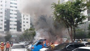 “신변 비관” 아파트 주차장서 차량에 불지른 택배 기사…15대 불타