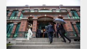 100년만에 재건 덕수궁 돈덕전, 첫 손님맞이 