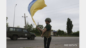 대반격 나선 우크라, 남부 탈환 속도전…“모든 방향 진격”