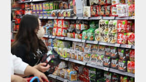 농심 이어 삼양식품도 내린다… 라면업계 줄인하 본격화