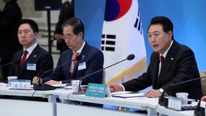 尹 “말도 안되는 정치 보조금 없애야”… 노조-민간 지원금 재검토 