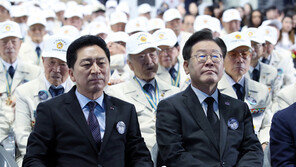 여야 대표 한자리에…김기현·이재명, 제2연평해전 기념식 참석