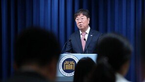 인사 유력했던 방통위원장-산업부장관 속도조절… 왜?