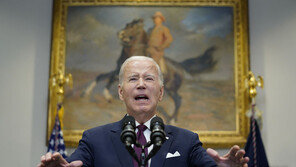 바이든, 소수인종 우대 위헌 판결에 “정상 법원 아냐”