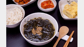 6월 집밥 식재료 비용 전년 대비 5.2% 저렴… 4인 세끼 기준 7만4292원