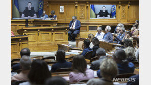 스위스, 대러 제재 시행…바그너그룹, 몰도바 내란 기도자 포함