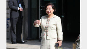 북한, 현정은 방북 계획에 “검토 의향도 없어”…통일부 “일방적 거부 유감”