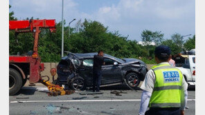 중부고속도로서 ‘화물차→승용차’ 5중 추돌…4명 다쳐