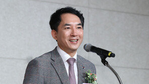 ‘가짜 국가유공자’ 서훈 박탈한다…손혜원·김원웅 부친 재검토