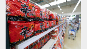 “라면-밀가루 값 내렸어요”