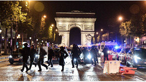 경찰 총격에 성난 佛… 파리서도 시위 