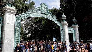 “학교 옆 월세 비싸서”…비행기 타고 통학하는 美대학원생
