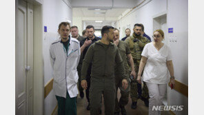 젤렌스키, 종전협상 가능성 일축…“국제사회가 푸틴 고립시켜야”