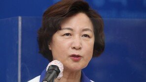추미애, 文 이어 이낙연 저격 “재보선 때문에 내게 퇴장 요구”