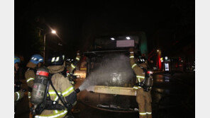 ‘타는 냄새가…’ 경기 부천서 시내버스 화재, 승객 대피 소동