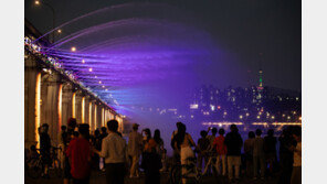 올여름 최고 폭염에 서울 열대야…오늘은 전국 장맛비