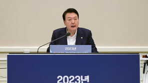 尹대통령 “킬러 규제 걷어내야…정치파업엔 절대 굴복 안해”