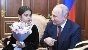 푸틴, 8세 다게스탄 공화국 소녀 크렘린궁 초청