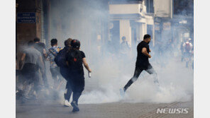 프랑스 분노의 시위에…“기업들 피해 1조 넘어”