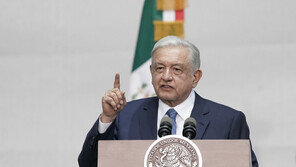 “디샌티스에 표 주지 말라”…美에 목소리 높인 멕시코 대통령