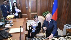 푸틴, 8세 소녀 크렘린궁 초대 