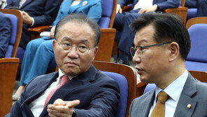 與, 김여사 일가 고속도로 특혜 의혹에 “민주, 노선 결정 안됐는데 오버”