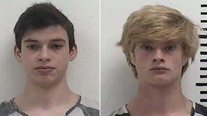 “왜 성적 낮게 주냐”…美 고등학생들, 야구 방망이로 교사 살해