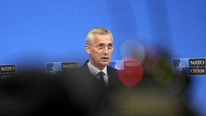 나토, 日도쿄 연락사무소 신설 가을 이후로 연기…“佛 반대 떄문”