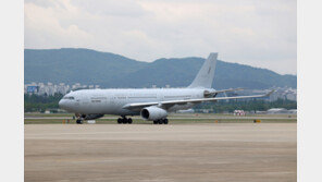 軍, 우크라 군수물자 추가 지원… KC-330 수송기 파견