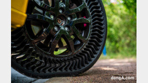 “펑크 없는 타이어 실제 운행 돌입”… 미쉐린, 배송차량에 에어리스 제품 ‘업티스’ 공급