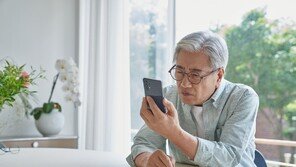 흐리고 침침해지기 전에… 눈 건강 지켜 ‘황반변성’ 골든타임 사수