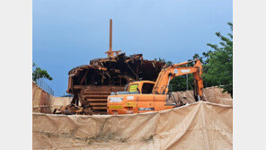 ‘20억원 짝퉁’ 거북선, 결국 철거…이번 주 내로 해체