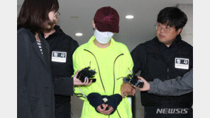 ‘前 연인 보복살해’ 30대, 첫 재판서 “병원 데려가려 차 태워”