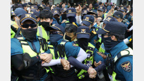 홍준표 “퀴어단체가 고소? 적반하장…불법·떼법시위 근절 위해 고발”