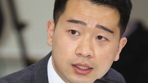 ‘성매수 의혹’ 민주 강경흠 제주도의원 “뼈 깎는 반성”