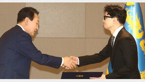 신평 “한동훈 출마 뜻 접었고 尹도 동의…차기 노린다면 반드시 출마를”