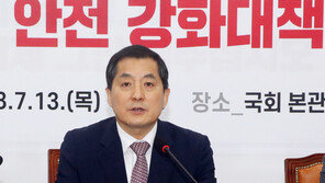 항공기 비상문 좌석에 소방·경찰·군인 ‘제복 승객’ 우선 배정