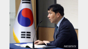 정부, 6개월째 ‘경기둔화’ 지속…하방위험은 ‘다소 완화’→‘완화’