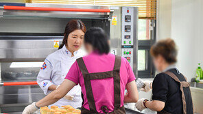 “北 밀수단속에 쌀 구할 길 없어… 사람처럼 살고 싶었다” 