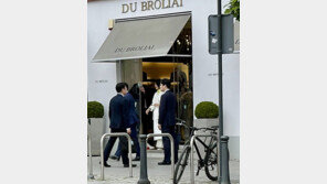 추미애 “김 여사 해외서 명품쇼핑…물폭탄 서민들 먹먹”