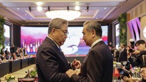 박진-왕이 “韓中 정상간 교류 중요”… 양국 관계개선 공감대