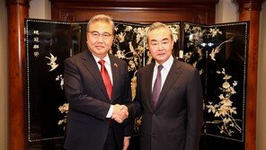 박진, 中왕이에 ‘싱하이밍 과격발언’ 관련 엄정입장 전달