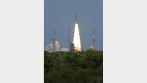 印 ‘찬드라얀 3호’ 발사 성공… 달착륙 재도전 