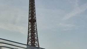 佛 최대 국경일에 에펠탑 앞 연주한 피아니스트 이혁 “너무 설레 힘든줄도 몰라”